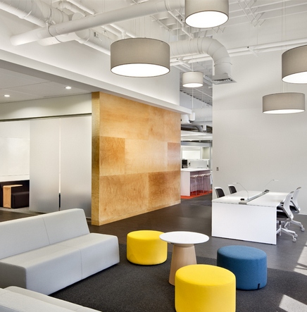 Avantajele amenajarii unui spatiu de birouri cu ajutorul unei firme de design interior